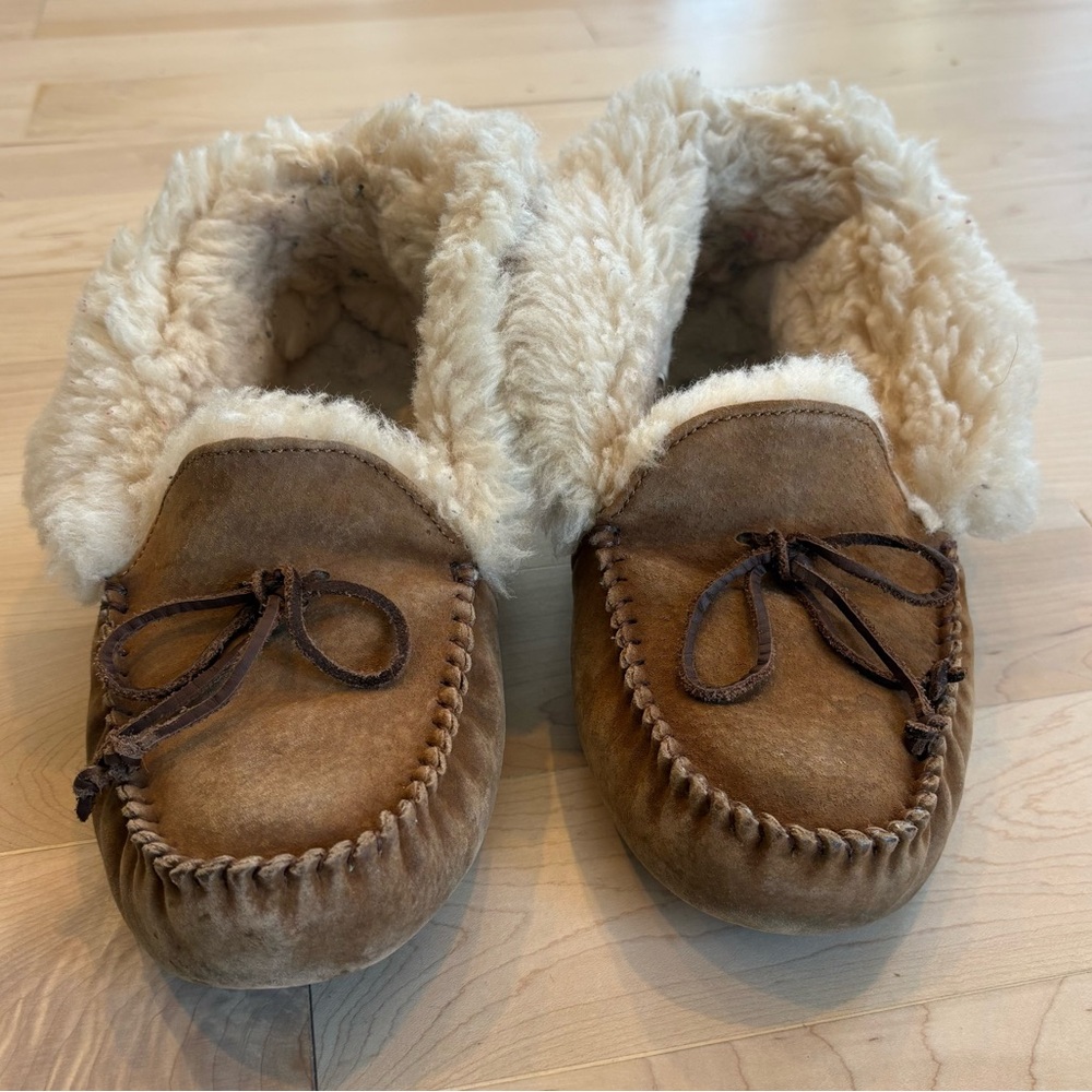 UGG Alina Sheepskin Moccasin Slippers Chestnut Cozy Fur Lined House Shoes US 7 - Picture 2 of 11
